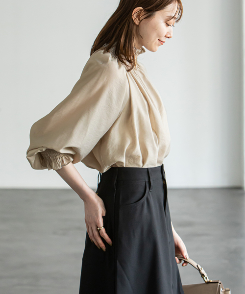 Noble(ノーブル)の「《追加》シャーリングシアーブラウス 3(シャツ/ブラウス・レディース・ベージュ/パープル/ネイビー/ブラウン・38/36)」の18枚目の写真