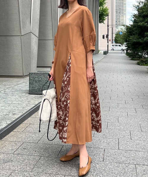 Chez toi(シェトワ)の「ランタンスリーブ花柄はぎワンピース(ワンピース・レディース・ブラック/ベージュ/オレンジ・FREE)」の6枚目の写真