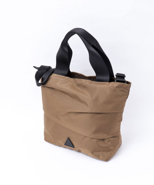 ANONYM CRAFTSMAN DESIGN（アノニムクラフツマンデザイン）の「【ANONYM CRAFTSMAN DESIGN/アノニム・クラフツマン・デザイン】TOTE BAG #01 軽量ショルダーバッグ 国産（ショルダーバッグ・メンズ・ブラック/グレー/キャメル・FREE）」の14枚目の写真