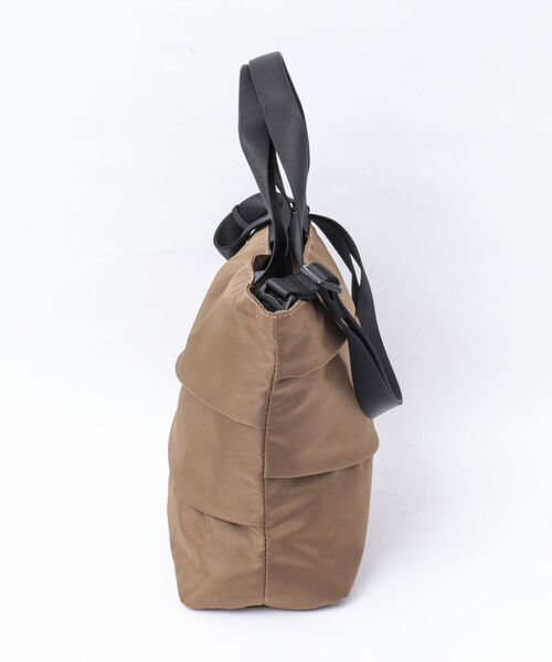 ANONYM CRAFTSMAN DESIGN（アノニムクラフツマンデザイン）の「【ANONYM CRAFTSMAN DESIGN/アノニム・クラフツマン・デザイン】TOTE BAG #01 軽量ショルダーバッグ 国産（ショルダーバッグ・メンズ・ブラック/グレー/キャメル・FREE）」の16枚目の写真