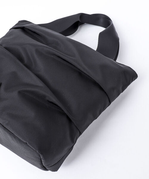 ANONYM CRAFTSMAN DESIGN（アノニムクラフツマンデザイン）の「【ANONYM CRAFTSMAN DESIGN/アノニム・クラフツマン・デザイン】TOTE BAG #01 軽量ショルダーバッグ 国産（ショルダーバッグ・メンズ・ブラック/グレー/キャメル・FREE）」の11枚目の写真