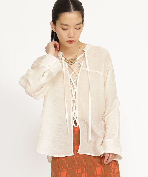 Ray BEAMS（レイビームス）の「Ray BEAMS / ワッシャー レースアップ ブラウス（シャツ/ブラウス・レディース・ブラック/ホワイト系その他6・ONE SIZE）」の6枚目の写真