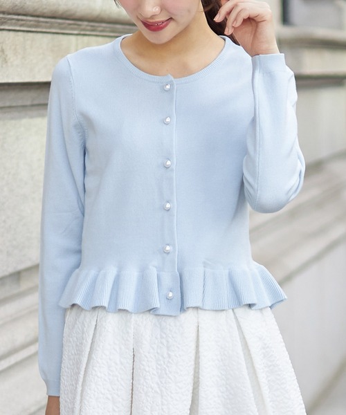 tocco closet(トッコ クローゼット)の「パールボタン裾フリルニットカーディガン(カーディガン/ボレロ・レディース・ブラック/オフホワイト/グリーン/ピンク系その他/グレイッシュブルー/ミント/ピンク系その他2/サックスブルー・M)」の5枚目の写真