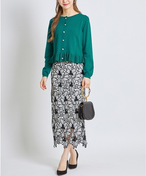 tocco closet(トッコ クローゼット)の「パールボタン裾フリルニットカーディガン(カーディガン/ボレロ・レディース・ブラック/オフホワイト/グリーン/ピンク系その他/グレイッシュブルー/ミント/ピンク系その他2/サックスブルー・M)」の19枚目の写真