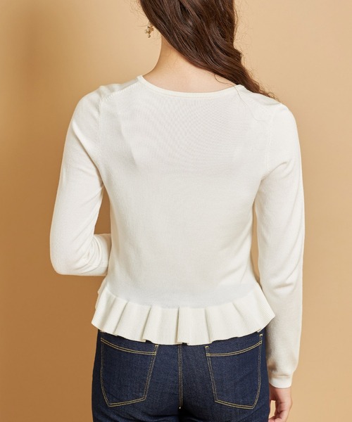 tocco closet(トッコ クローゼット)の「パールボタン裾フリルニットカーディガン(カーディガン/ボレロ・レディース・ブラック/オフホワイト/グリーン/ピンク系その他/グレイッシュブルー/ミント/ピンク系その他2/サックスブルー・M)」の14枚目の写真