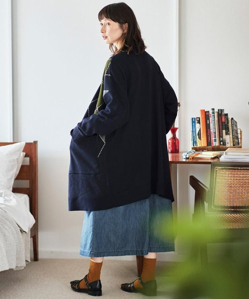 Sunny clouds（サニークラウズ）の「サニークラウズ　アーガイル柄のカーディガン〈レディース〉（カーディガン/ボレロ・レディース・ネイビー・MEDIUM/X-LARGE/LARGE）」の4枚目の写真