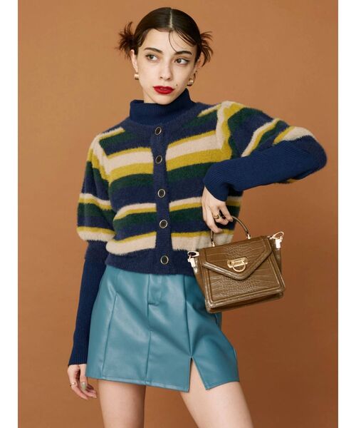 EVRIS（エヴリス）の「スリットデザインフェイクレザーミニスカート（スカート・レディース・ブラック/ブルー/マスタード・SMALL/MEDIUM）」の7枚目の写真