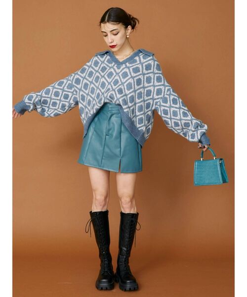 EVRIS（エヴリス）の「スリットデザインフェイクレザーミニスカート（スカート・レディース・ブラック/ブルー/マスタード・SMALL/MEDIUM）」の11枚目の写真