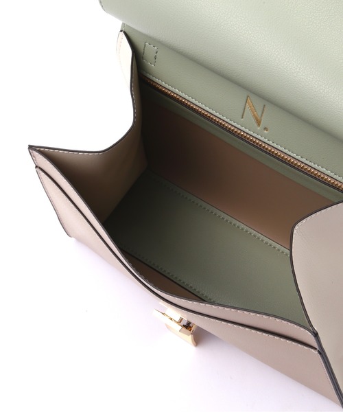 N.（N. Natural Beauty Basic）（エヌエヌナチュラルビューティーベーシック）の「◆配色フラップショルダーバッグ（ショルダーバッグ・レディース・ブラック/ベージュ/ライトグリーン・ﾌﾘ-）」の15枚目の写真