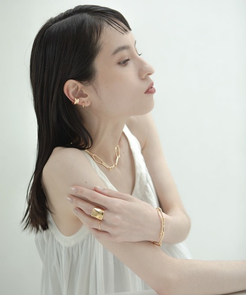 novice(ノーヴィス)の「【novice】Rectangle Volume Ring(リング・レディース・シルバー/ゴールド・FREE)」の9枚目の写真