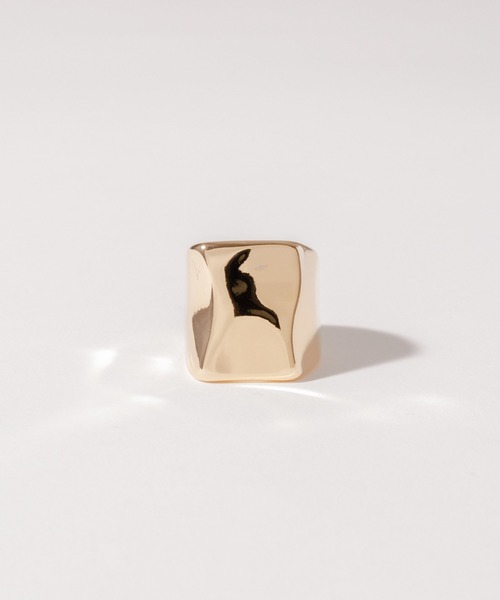 novice(ノーヴィス)の「【novice】Rectangle Volume Ring(リング・レディース・シルバー/ゴールド・FREE)」の8枚目の写真