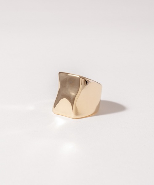 novice(ノーヴィス)の「【novice】Rectangle Volume Ring(リング・レディース・シルバー/ゴールド・FREE)」の7枚目の写真