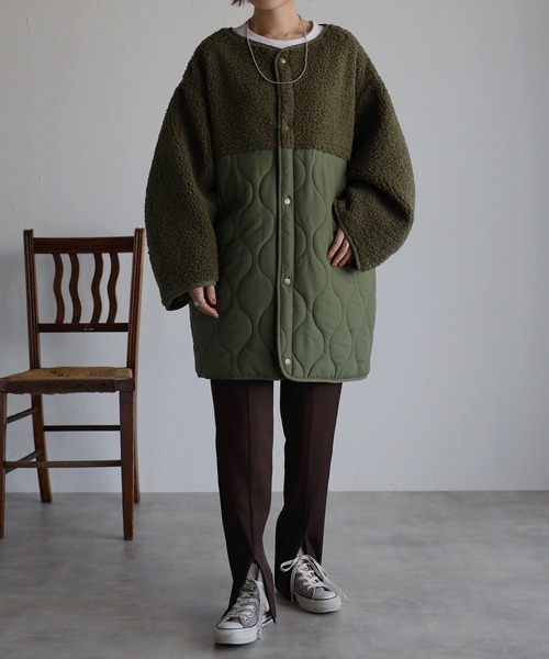 r.（アールドット）の「マットタフタ×ボア切替 キルティング ミドルコート（ノーカラーコート・レディース・ベージュ/ブラック/アイボリー/オリーブ/カーキ/ライトベージュ・FREE）」の9枚目の写真