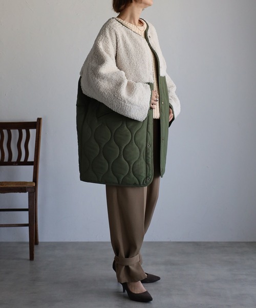 r.（アールドット）の「マットタフタ×ボア切替 キルティング ミドルコート（ノーカラーコート・レディース・ベージュ/ブラック/アイボリー/オリーブ/カーキ/ライトベージュ・FREE）」の20枚目の写真