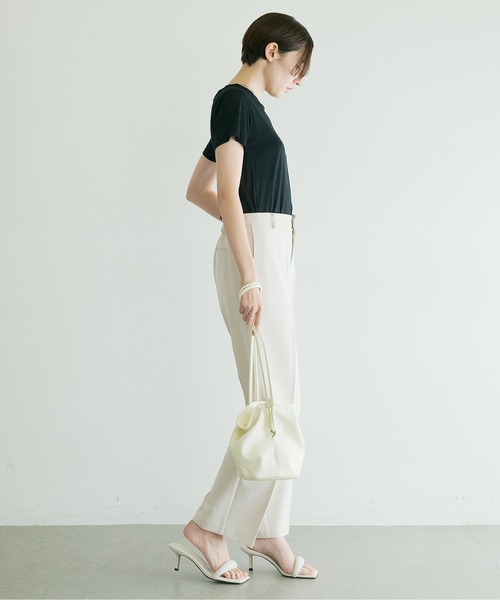 GALLARDAGALANTE（ガリャルダガランテ）の「センタープレステーパードパンツ（スラックス・レディース・ブラック/ライトベージュ・0/1）」の10枚目の写真