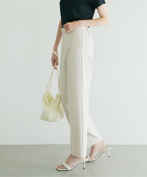 GALLARDAGALANTE（ガリャルダガランテ）の「センタープレステーパードパンツ（スラックス・レディース・ブラック/ライトベージュ・0/1）」の13枚目の写真