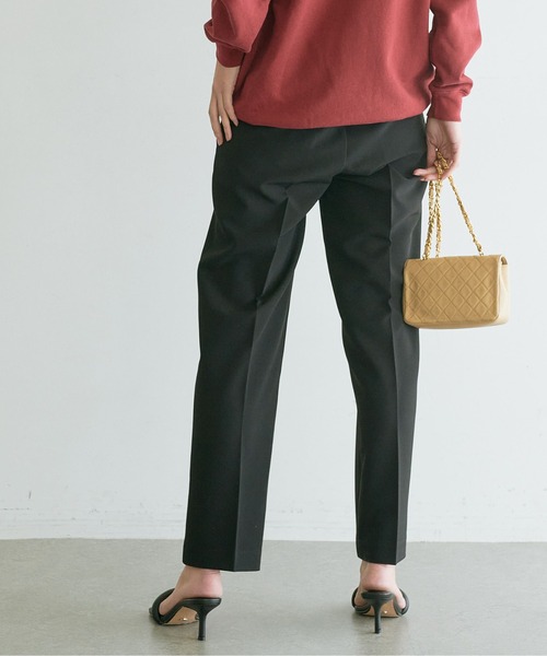 GALLARDAGALANTE（ガリャルダガランテ）の「センタープレステーパードパンツ（スラックス・レディース・ブラック/ライトベージュ・0/1）」の8枚目の写真