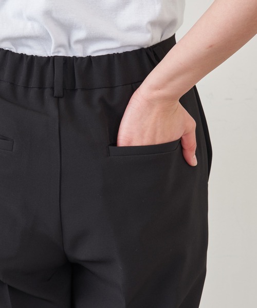 GALLARDAGALANTE（ガリャルダガランテ）の「センタープレステーパードパンツ（スラックス・レディース・ブラック/ライトベージュ・0/1）」の21枚目の写真