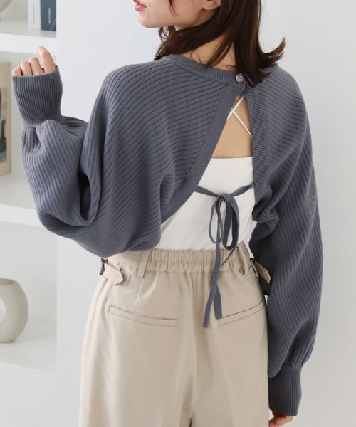 archives(アルシーヴ)の「マルチwayリブニットボレロカーディガン(カーディガン/ボレロ・レディース・オフホワイト/ブルー/グレイッシュベージュ/ブラック・MEDIUM)」の4枚目の写真