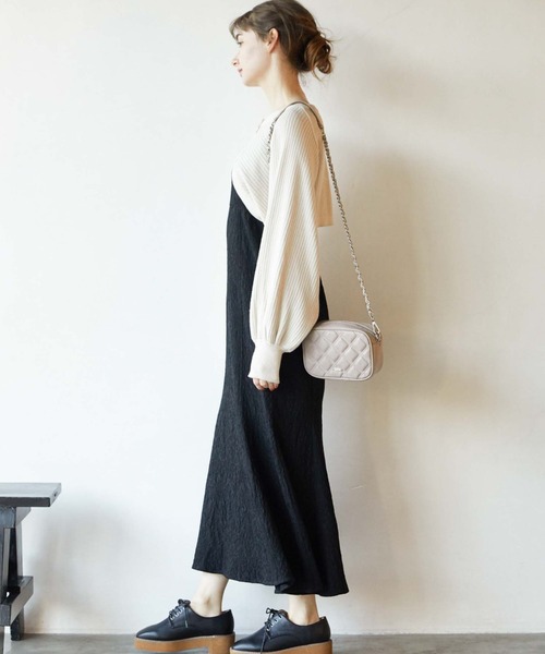 archives(アルシーヴ)の「マルチwayリブニットボレロカーディガン(カーディガン/ボレロ・レディース・オフホワイト/ブルー/グレイッシュベージュ/ブラック・MEDIUM)」の20枚目の写真