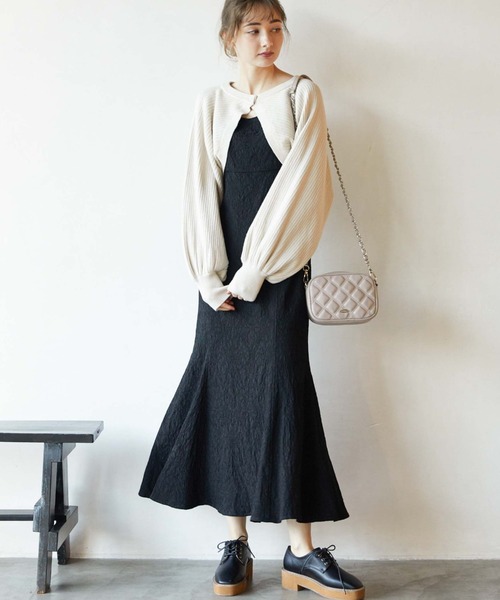 archives(アルシーヴ)の「マルチwayリブニットボレロカーディガン(カーディガン/ボレロ・レディース・オフホワイト/ブルー/グレイッシュベージュ/ブラック・MEDIUM)」の17枚目の写真