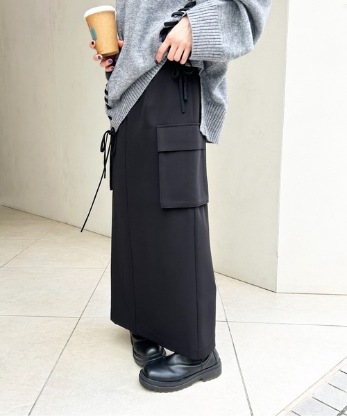 Meli rich（メリーリッチ）の「カーゴスカート（スカート・レディース・アイボリー/グレイッシュベージュ/カーキ/ブラック・MEDIUM）」の3枚目の写真