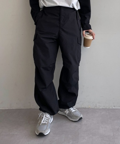 DISCOAT（ディスコート）の「ナイロンツイルワッシャーカーゴパンツ（カーゴパンツ・メンズ・カーキ/アイボリー/ブラック・FREE）」の2枚目の写真