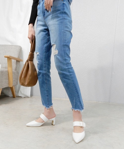 alala（アララ）の「チャンキーベルトポインテッドミュール（パンプス・レディース・ホワイト/ブラック/ブルー系その他3・LL/S/M/L）」の12枚目の写真