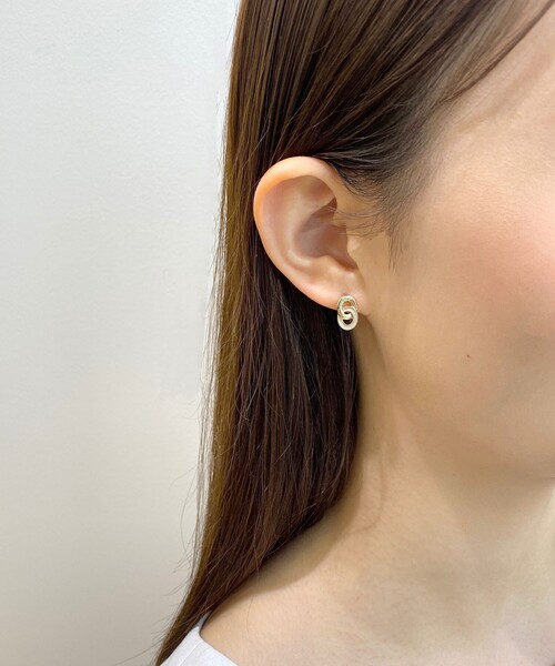 OPAQUE.CLIP（オペークドットクリップ）の「◆ダブルサークルピアス（ピアス（両耳用）・レディース・ライトベージュ/オリーブ・00）」の3枚目の写真