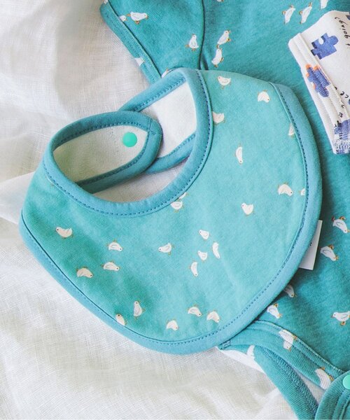 BREEZE(ブリーズ)の「リバーシブルスタイ マイファーストブリーズ (スタイ/よだれかけ・キッズ・オレンジ/ライトグレー/オフホワイト/ミント/エメラルド/グレー/カーキ/ブルー/ブラック/イエロー/ライトイエロー/サックスブルー/ベビーピンク/ピンク/グリーン・80)」の7枚目の写真