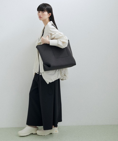 ADAM ET ROPE'(アダムエロペ)の「【A4対応】ネオプレンマルチトートバッグ(トートバッグ・レディース・ピンク/ブラック系その他・FREE)」の5枚目の写真