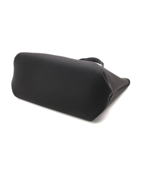 ADAM ET ROPE'(アダムエロペ)の「【A4対応】ネオプレンマルチトートバッグ(トートバッグ・レディース・ピンク/ブラック系その他・FREE)」の6枚目の写真