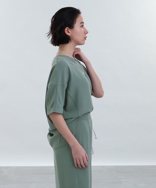 INDIVI（インディヴィ）の「◆【こなれSETUP/洗える】ドルマンスリーブブラウス（シャツ/ブラウス・レディース・サックスブルー系5/ブラック/グレー系その他6/ライトグリーン系/チャコール/ベージュ系5・05/12/13/15 /34/38）」の9枚目の写真