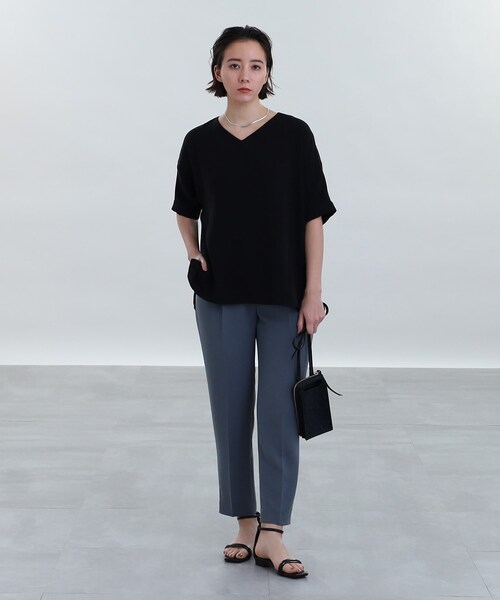 INDIVI（インディヴィ）の「◆【こなれSETUP/洗える】ドルマンスリーブブラウス（シャツ/ブラウス・レディース・サックスブルー系5/ブラック/グレー系その他6/ライトグリーン系/チャコール/ベージュ系5・05/12/13/15 /34/38）」の19枚目の写真