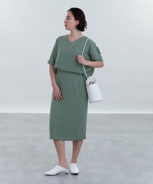 INDIVI（インディヴィ）の「◆【こなれSETUP/洗える】ドルマンスリーブブラウス（シャツ/ブラウス・レディース・サックスブルー系5/ブラック/グレー系その他6/ライトグリーン系/チャコール/ベージュ系5・05/12/13/15 /34/38）」の20枚目の写真