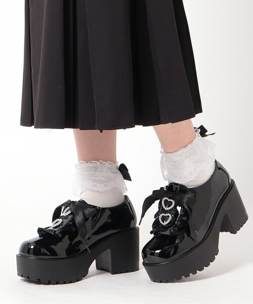 cs T&P(シーエスティーアンドピー)の「厚底フェイクパール付きローファー(パンプス・レディース・ブラック系1/アイボリー系1/ネイビー系6・S/M/L/LL)」の21枚目の写真
