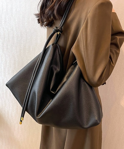 STYLEBLOCK(スタイルブロック)の「PUレザーシンプルショルダーバッグ(ショルダーバッグ・レディース・グレー/ブラック/ブラウン/ブラウン系その他/ベージュ系その他/レッド系その他・FREE)」の2枚目の写真