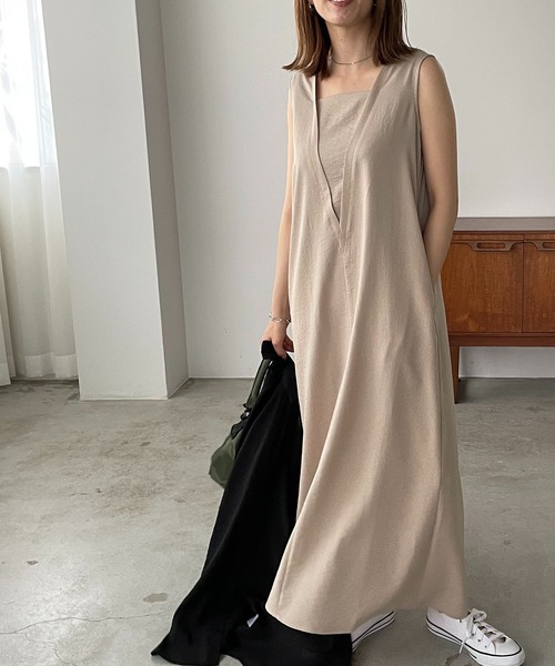 210nouve（トゥージュヌーブ）の「リネンタッチVネックデザインワンピース（ワンピース・レディース・ブラック/オレンジ/ライトベージュ/アイボリー・FREE）」の3枚目の写真