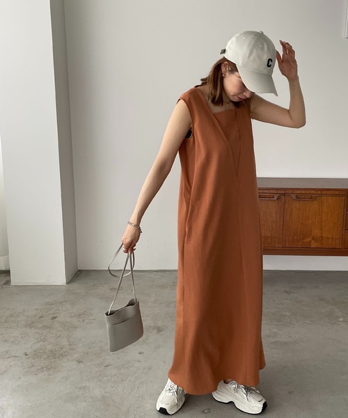 210nouve（トゥージュヌーブ）の「リネンタッチVネックデザインワンピース（ワンピース・レディース・ブラック/オレンジ/ライトベージュ/アイボリー・FREE）」の20枚目の写真