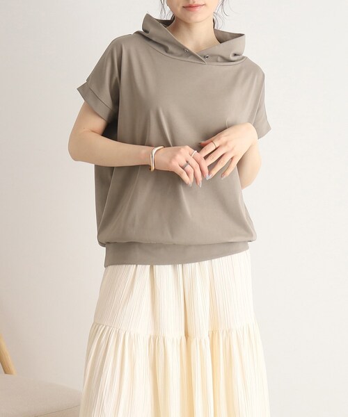 DRESKIP（ドレスキップ）の「◆【接触冷感】手軽に抜け感コーデ！抜け衿トップス（Tシャツ/カットソー・レディース・ナチュラル/ブラック/サンドベージュ/ライトグリーン/オフホワイト・02/03/04）」の3枚目の写真