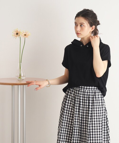 DRESKIP（ドレスキップ）の「◆【接触冷感】手軽に抜け感コーデ！抜け衿トップス（Tシャツ/カットソー・レディース・ナチュラル/ブラック/サンドベージュ/ライトグリーン/オフホワイト・02/03/04）」の9枚目の写真