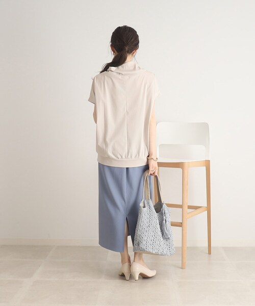 DRESKIP（ドレスキップ）の「◆【接触冷感】手軽に抜け感コーデ！抜け衿トップス（Tシャツ/カットソー・レディース・ナチュラル/ブラック/サンドベージュ/ライトグリーン/オフホワイト・02/03/04）」の20枚目の写真