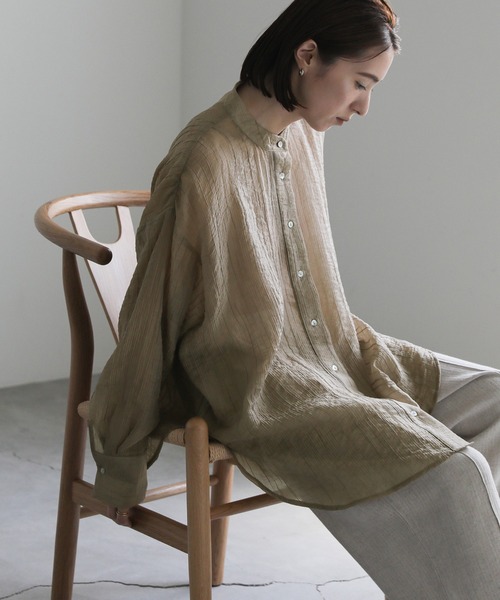 select MOCA（セレクトモカ）の「クリンクルシアーバンドカラーオーバーシャツ（シャツ/ブラウス・レディース・ダークベージュ/ブラウン/ブラック・FREE）」の7枚目の写真