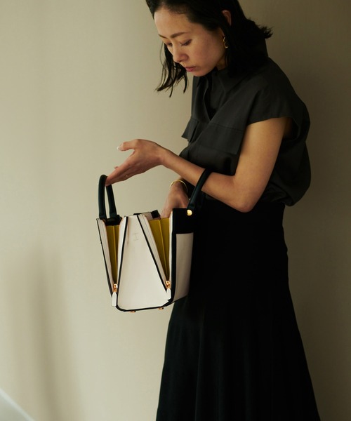 E'POR（エポール）の「【E'POR】W BAG Medium（ハンドバッグ・レディース・ベージュ/マスタード/ホワイト系その他2・FREE）」の8枚目の写真