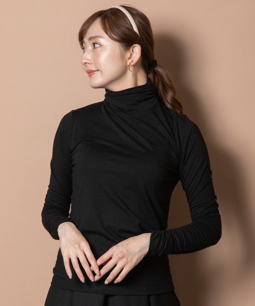 MHBG TOKYO(エムエイチビージートーキョー)の「【全10色展開】 袖ギャザー テンセルタートル(Tシャツ/カットソー・レディース・グリーン/レッド/ブラック/ブルー/パープル/ピンク/オフホワイト/グレー/イエロー/ベージュ・FREE)」の11枚目の写真
