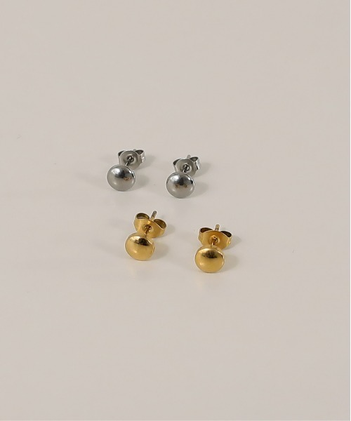 ORLEAN(オルレアン)の「【ORLEAN】シンプル立体ボタンモチーフ デザインピアス(ピアス(両耳用)・レディース・ゴールド/シルバー・フリー)」の9枚目の写真