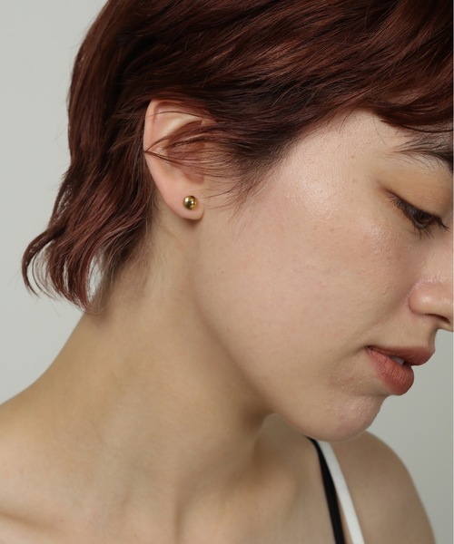 ORLEAN(オルレアン)の「【ORLEAN】シンプル立体ボタンモチーフ デザインピアス(ピアス(両耳用)・レディース・ゴールド/シルバー・フリー)」の10枚目の写真