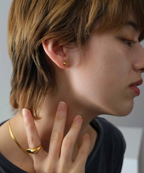 ORLEAN(オルレアン)の「【ORLEAN】シンプル立体ボタンモチーフ デザインピアス(ピアス(両耳用)・レディース・ゴールド/シルバー・フリー)」の12枚目の写真