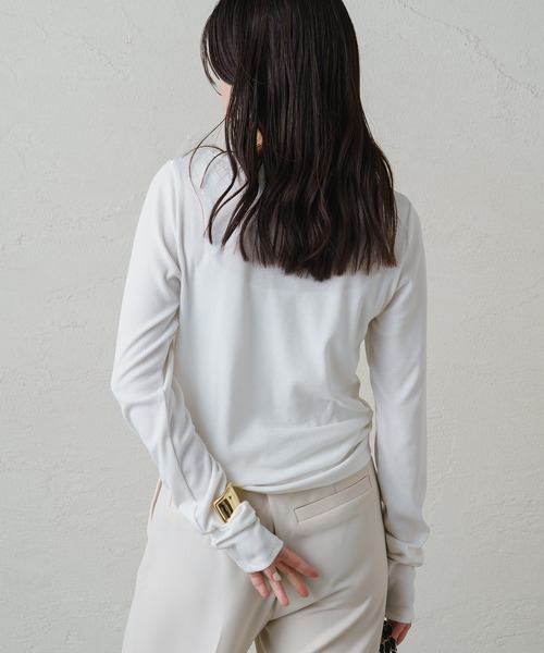 LOUNGEDRESS（ラウンジドレス）の「BASICテレコロンT（Tシャツ/カットソー・レディース・オフホワイト/チャコールグレー/ブラック/ベージュ・FREE）」の18枚目の写真