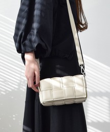 【ANDREA CARDONE】イントレチャートレザーショルダーバッグ(Q36463)